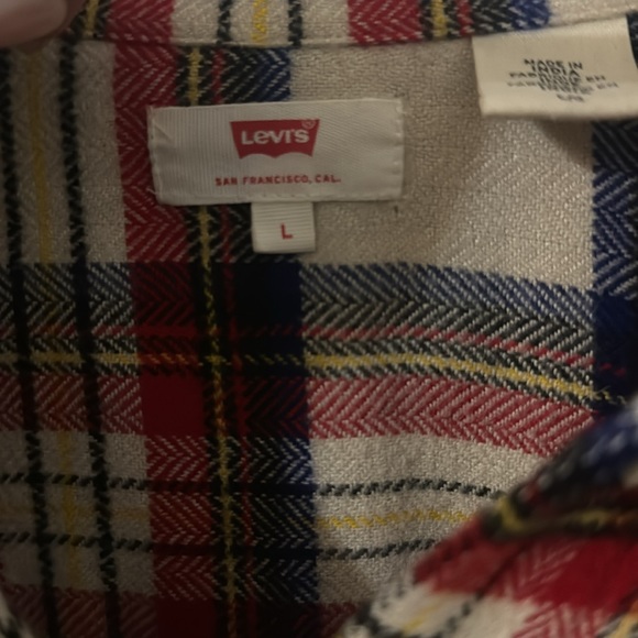 Levi’s Plaid Shirt - Picture 3 of 4